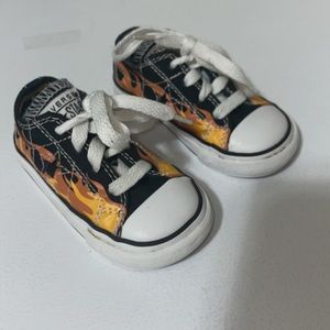 Converse One Star Infant Sneakers. Black With Flames. Excellent Condition Size 5